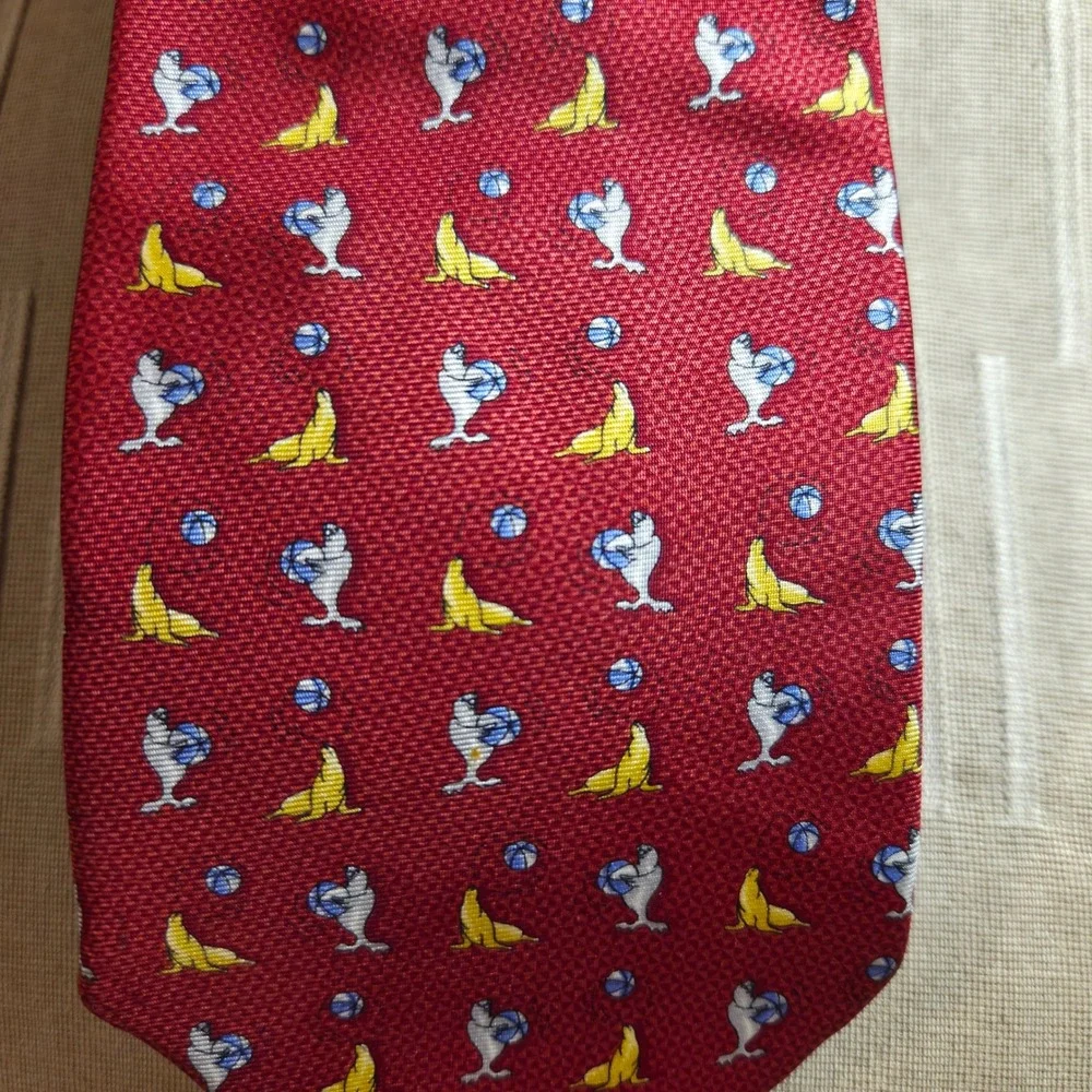 BEAUFORT The‎ Rack Men's Red 100% Silk Tie with Seal/Ball Pattern Made in Italy